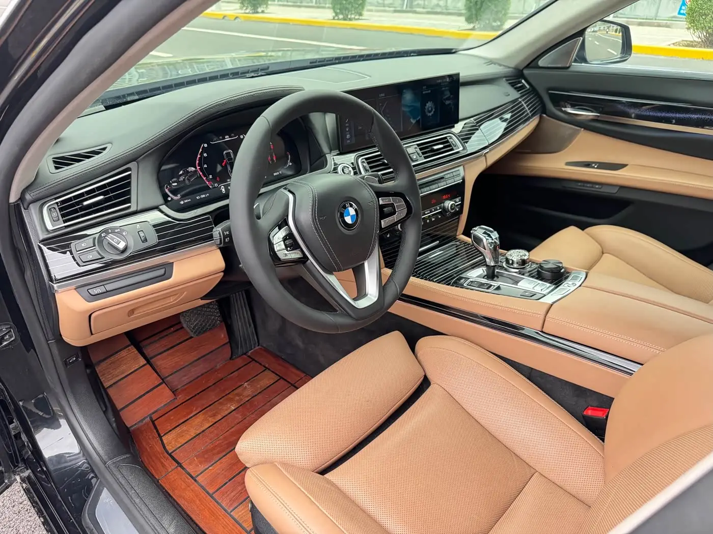 BMW 7 Series 2010 — Photo 12/20