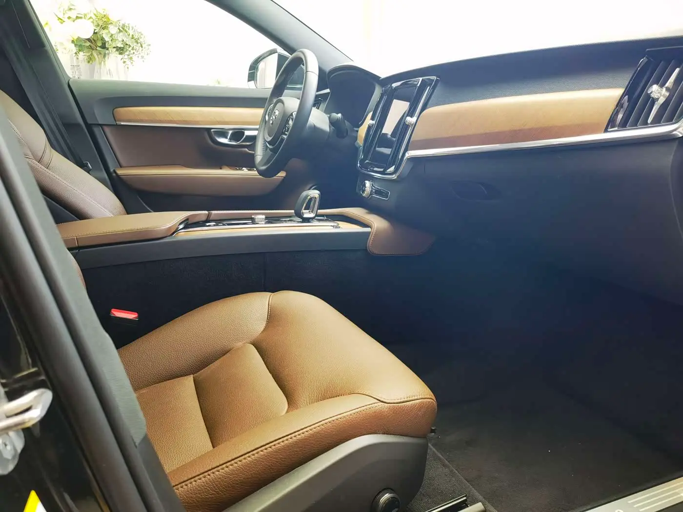 Volvo S90 2025 — Фото 16/16
