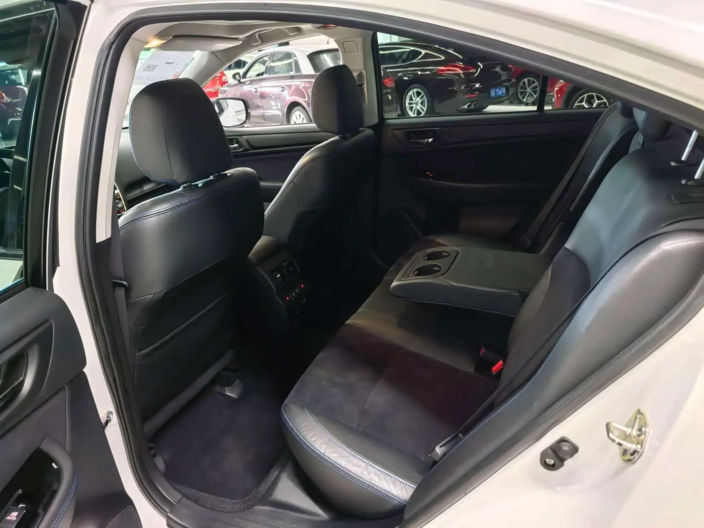 Subaru Legacy 2020 — Photo 8/18