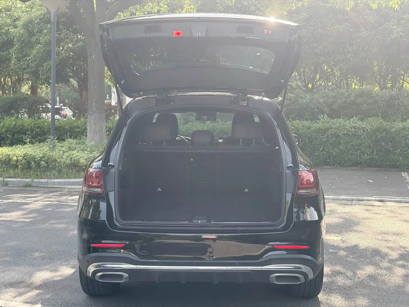 Mercedes-Benz GLC 2019 — Photo 9/20