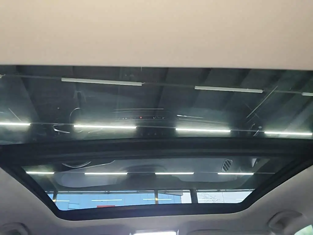 Hongqi H9 2025 — Şəkil 14/20