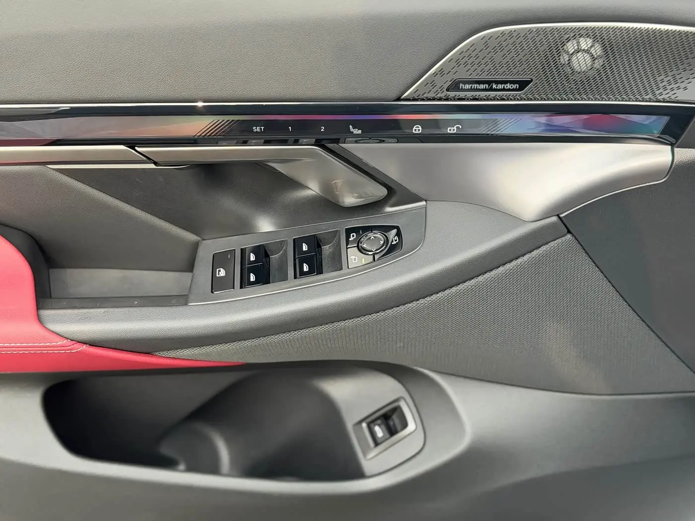 BMW 5 Series 2025 — Photo 6/17