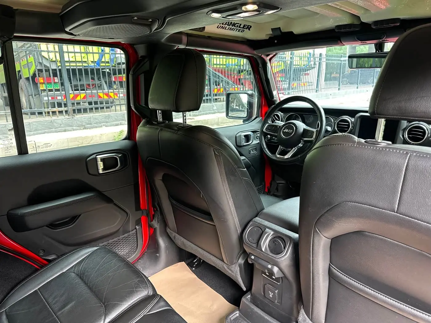 Jeep Wrangler 2022 — Фото 15/20