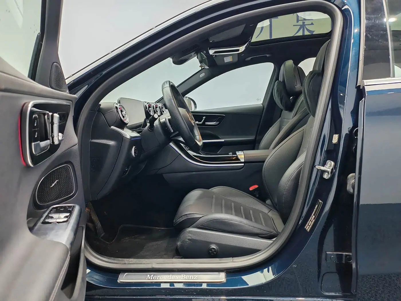 Mercedes-Benz C-Class New Energy 2024 — Photo 11/19