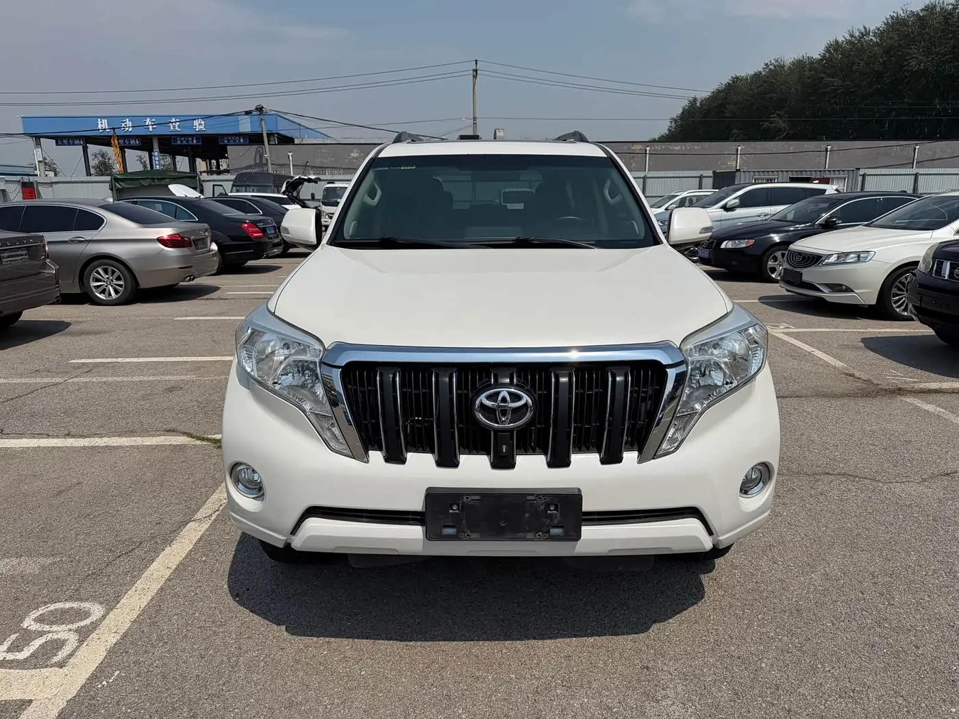 Toyota Prado 2016 — Photo 3/20