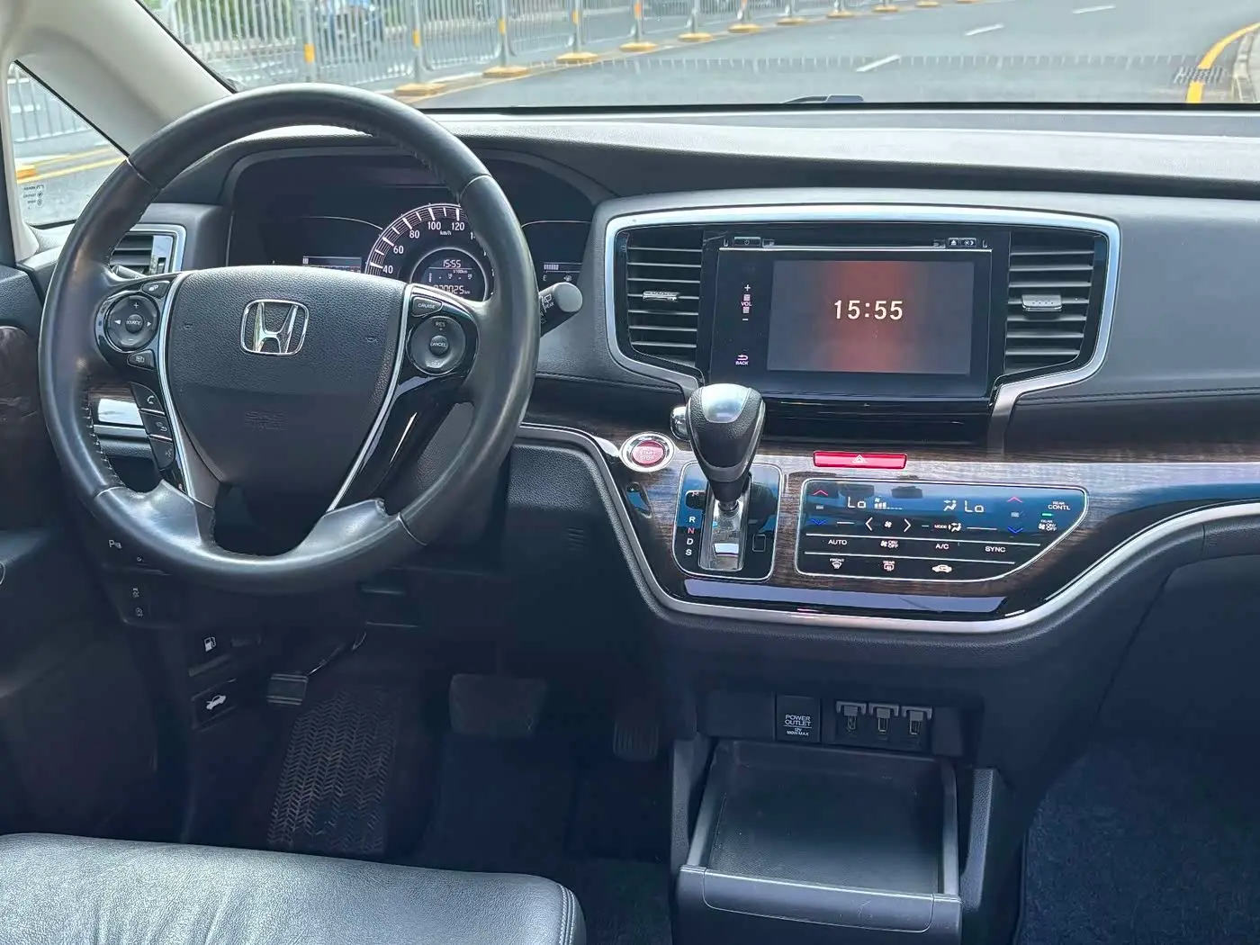 Honda Odyssey 2017 — Фото 17/20