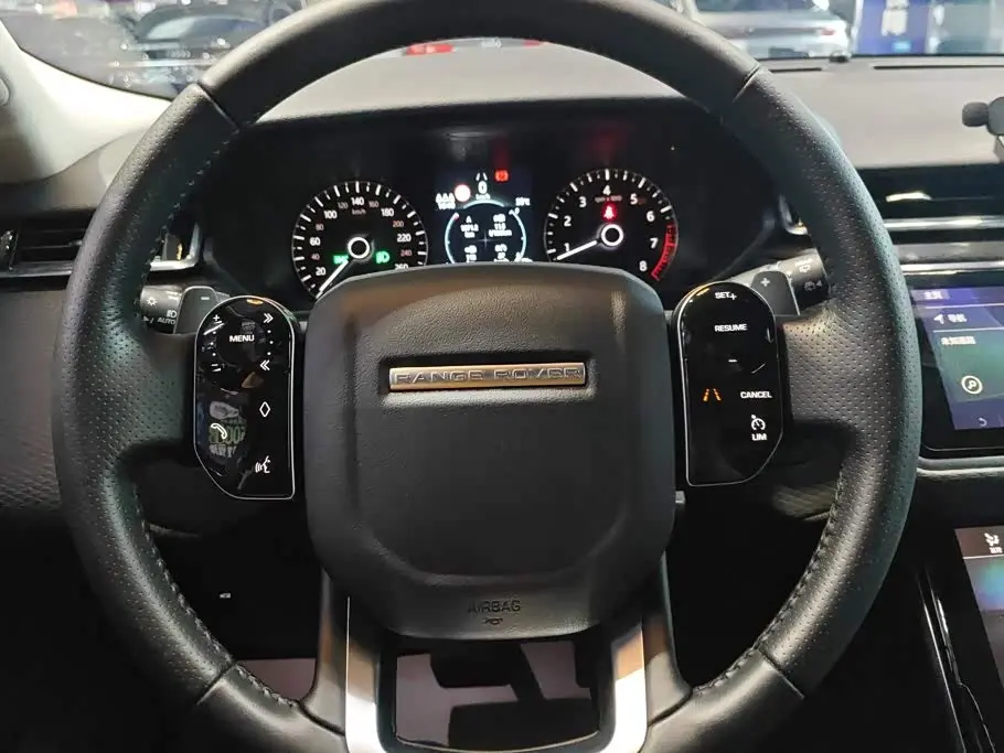 Land Rover Range Rover Velar 2021 — Photo 15/16