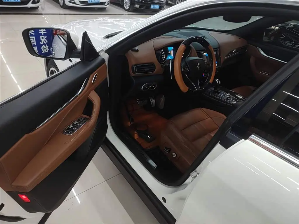 Maserati Levante 2017 — Şəkil 13/20