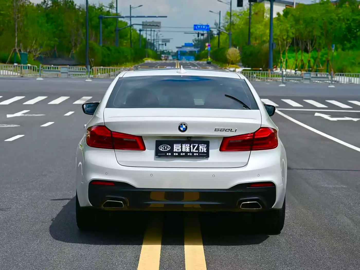 BMW 5 Series 2019 — Photo 15/16
