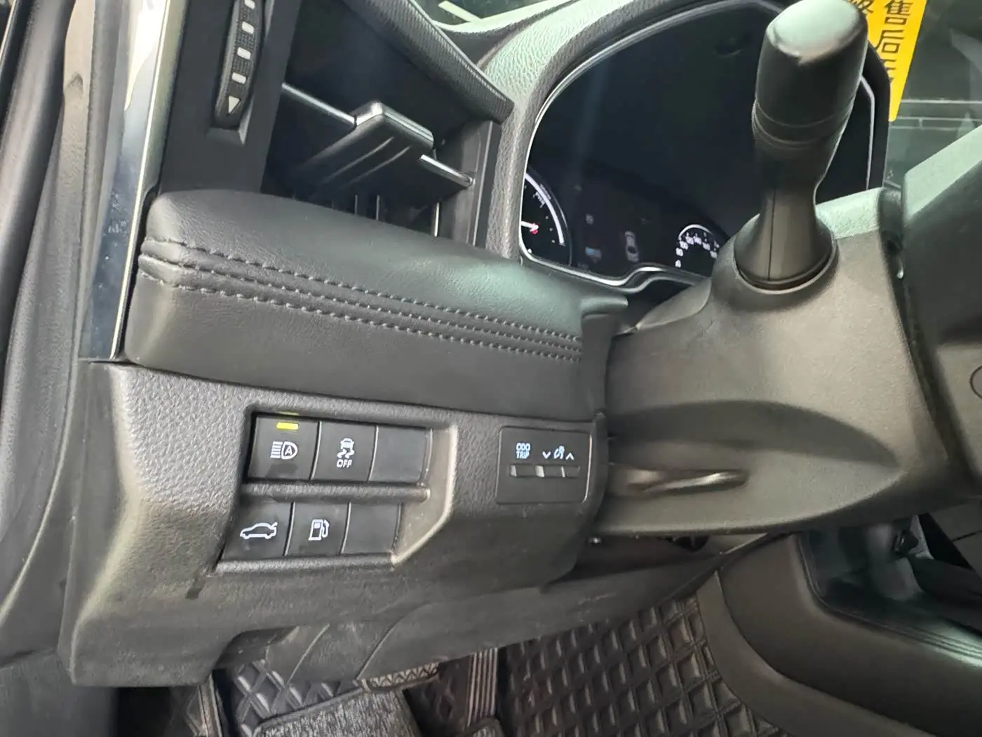 Toyota Avalon 2021 — Photo 15/20