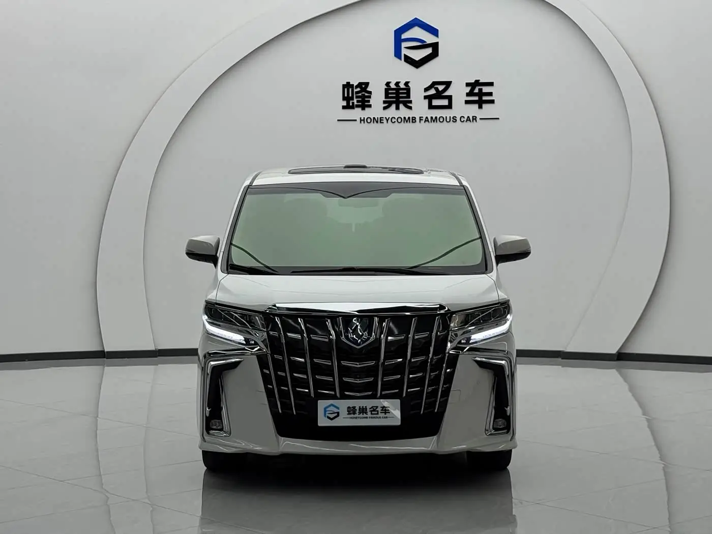 Toyota Alphard 2016 — Фото 2/16