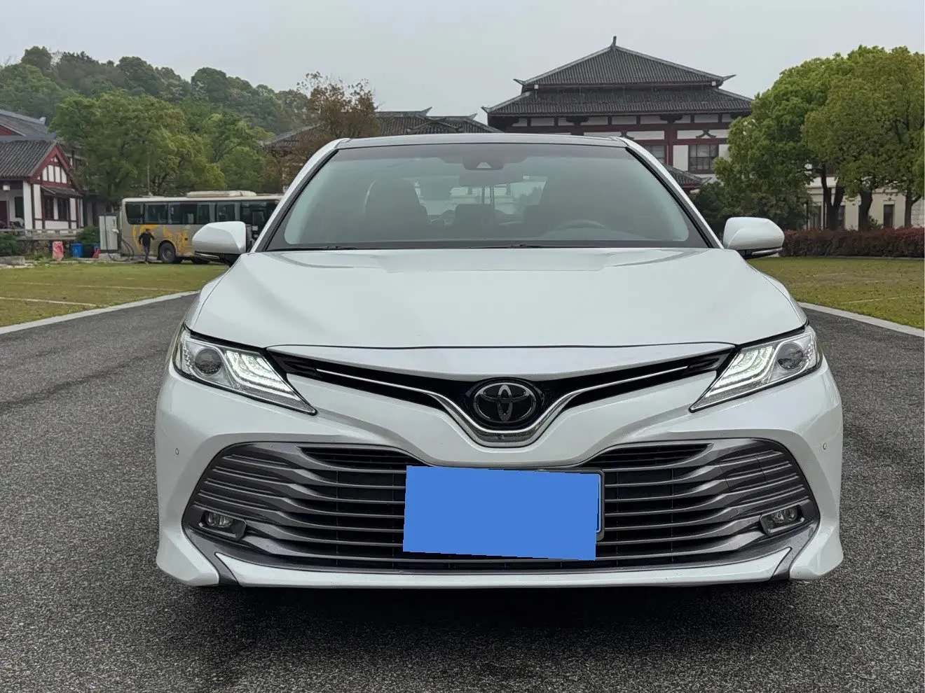 Toyota Camry 2019 — Photo 2/9