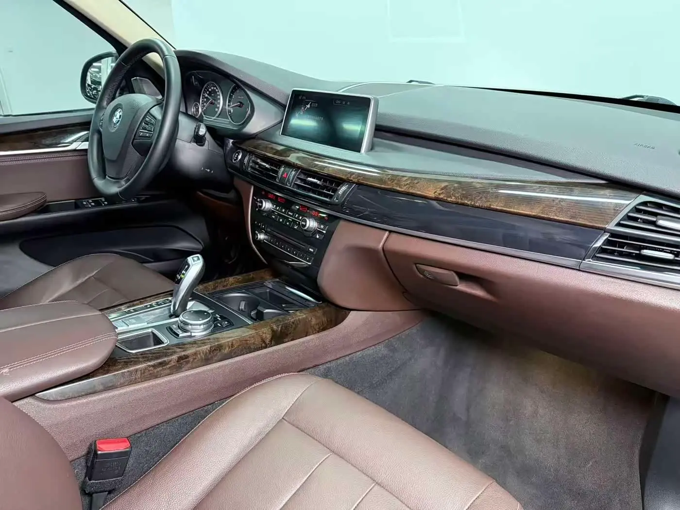 BMW X5 2015 — Photo 11/20