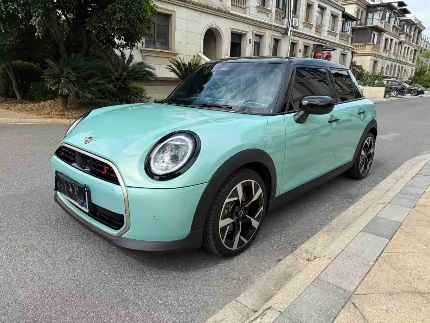MINI MINI, 2025