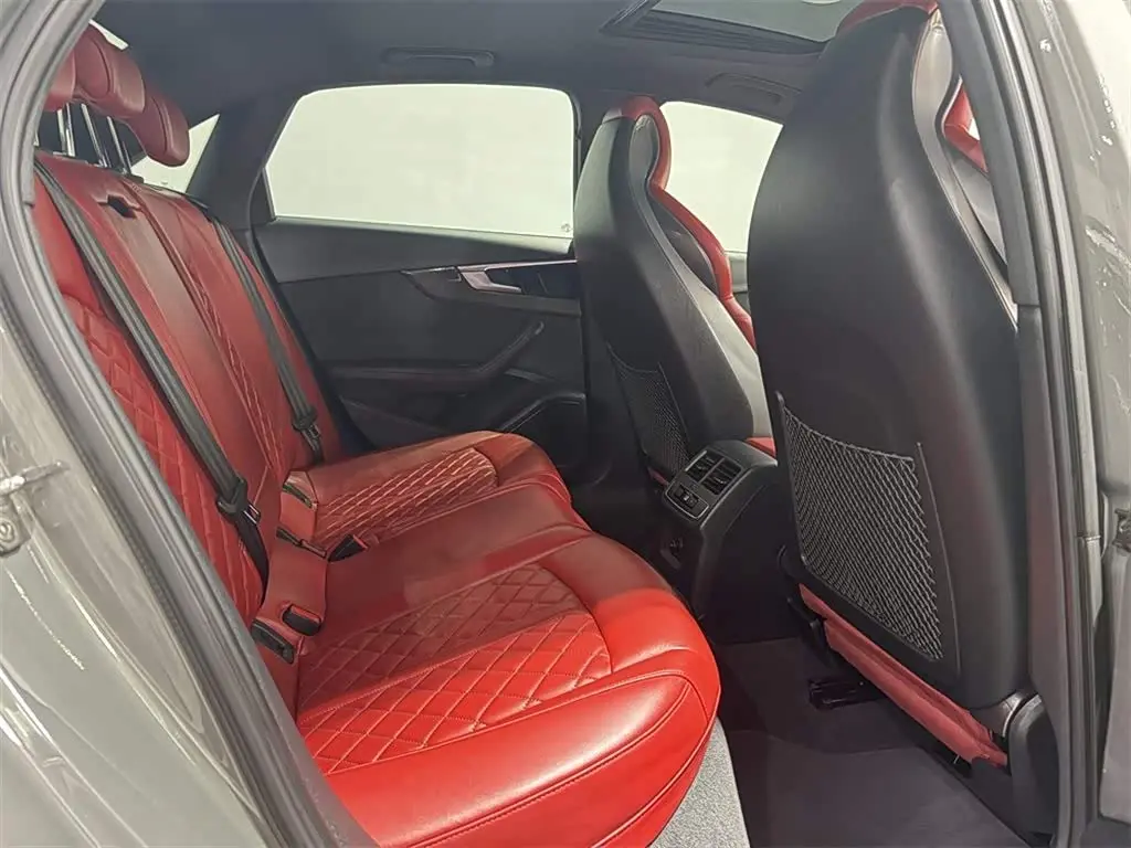 Audi S4 2023 — Photo 7/18