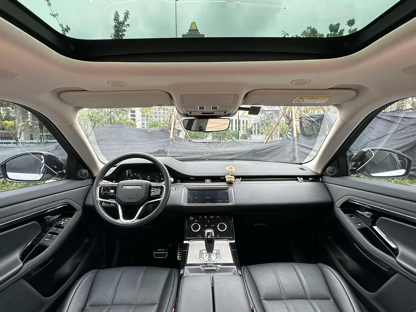 Land Rover Range Rover Evoque 2022 — Фото 5/17