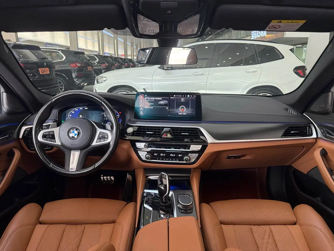 BMW 5 Series 2022 — Photo 7/17
