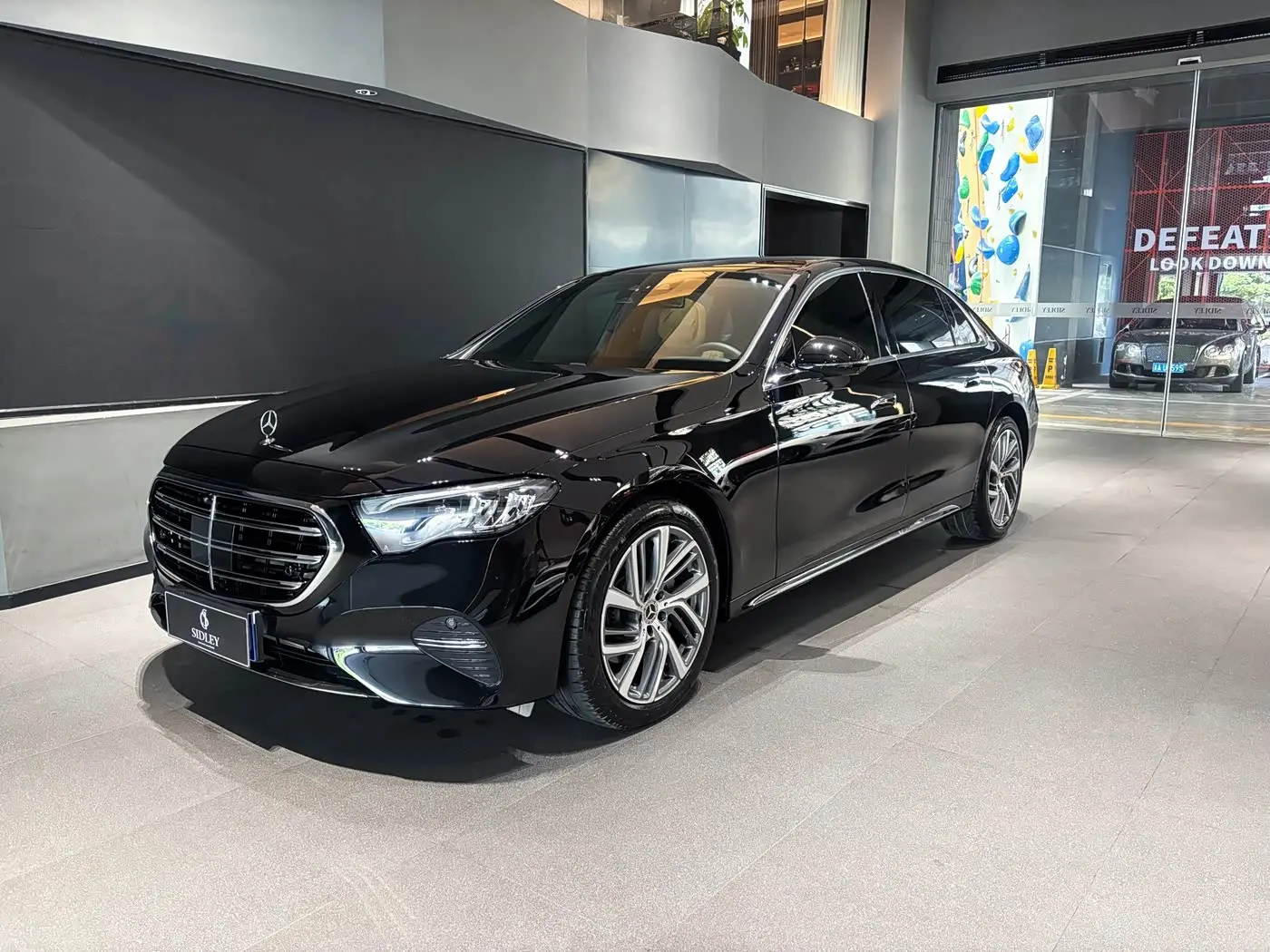 Mercedes-Benz E-Class 2024 — Фото 1/18