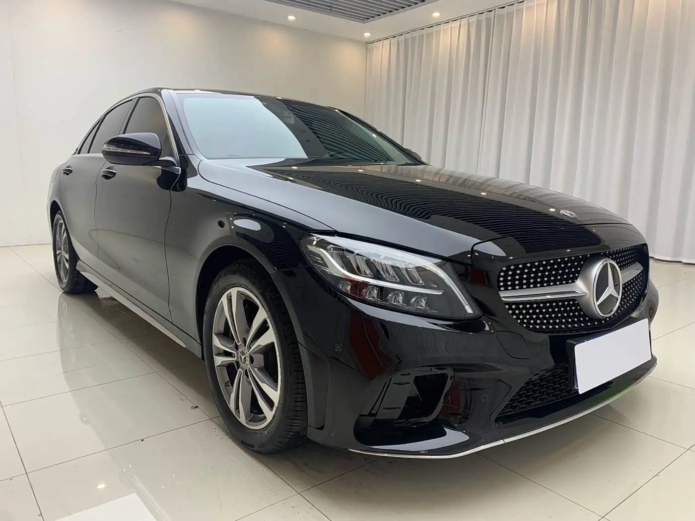 Mercedes-Benz C-Class 2020 — Photo 3/17