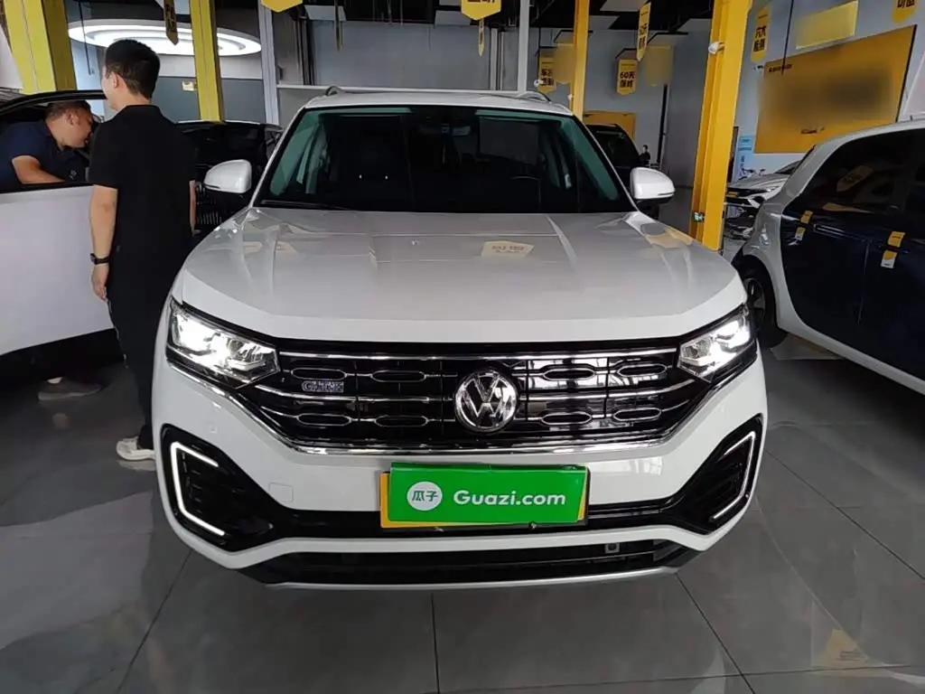 Volkswagen Tayron GTE Plug-in Hybrid 2021 — Фото 3/20