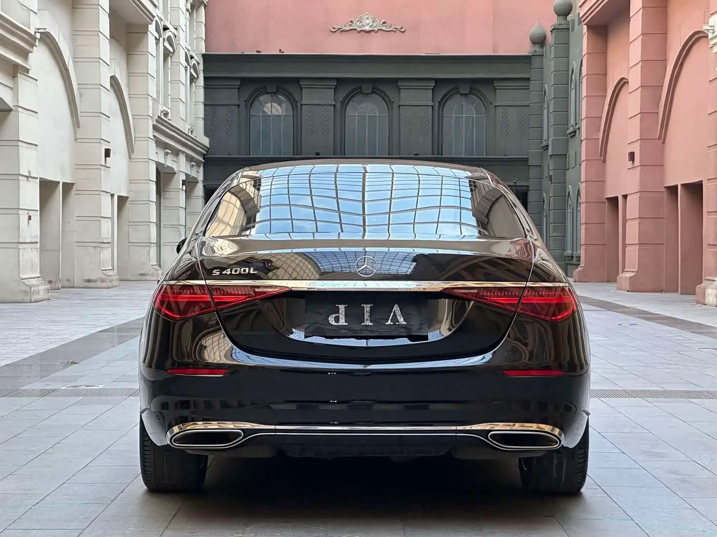 Mercedes-Benz S-Class 2023 — Photo 6/20
