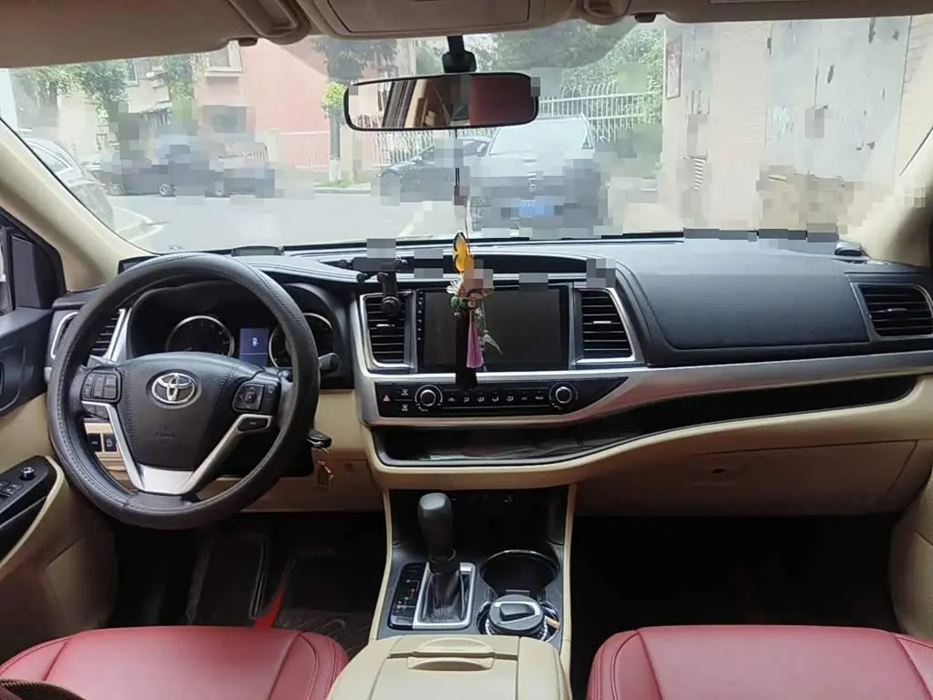Toyota Highlander 2019 — Фото 11/12