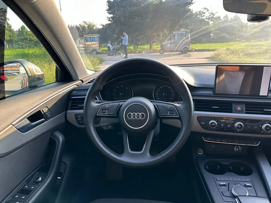Audi A4L 2018 — Фото 20/20