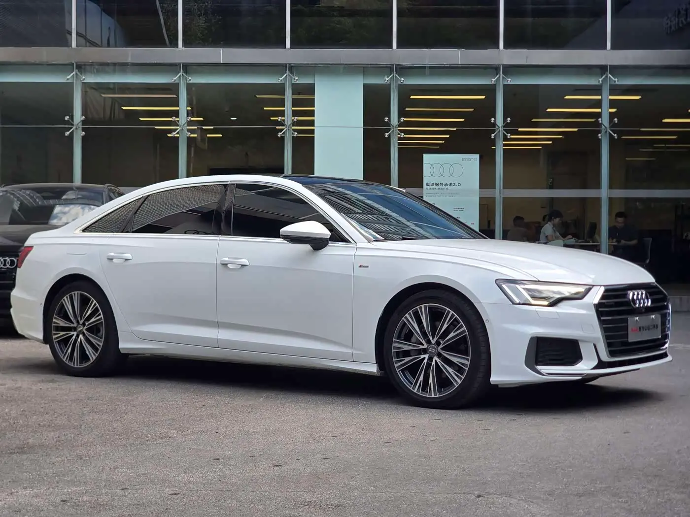 Audi A6L 2019 — Фото 2/20