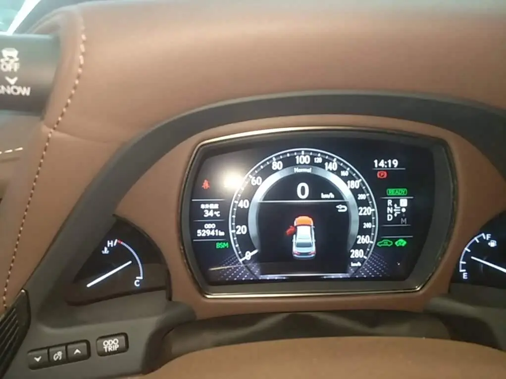Lexus LS 2020 — Photo 12/20