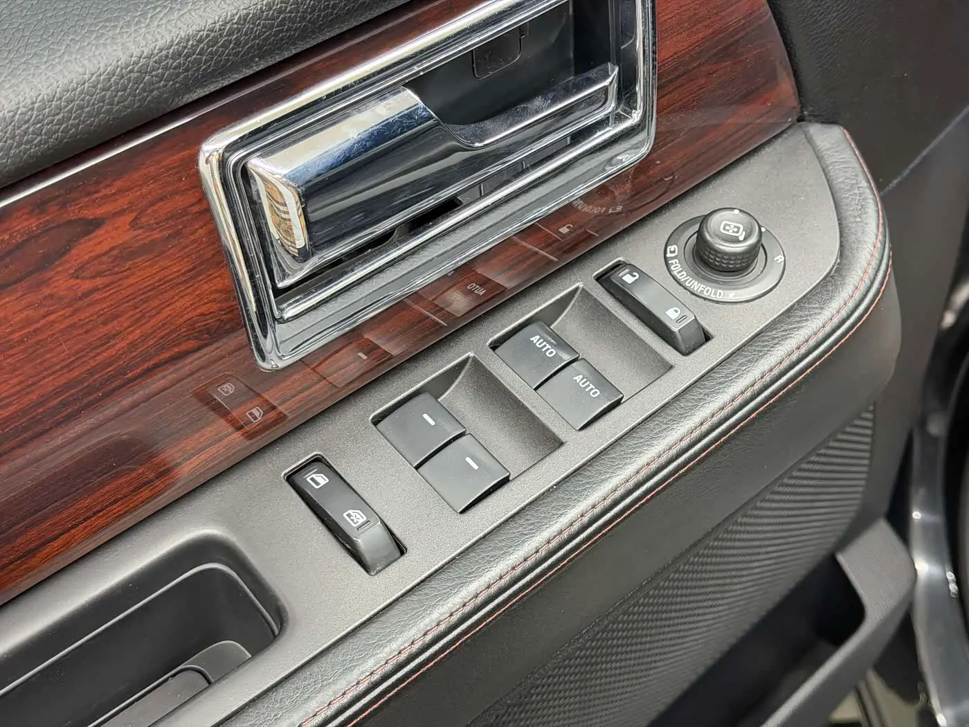 Lincoln Navigator 2017 — Фото 12/20