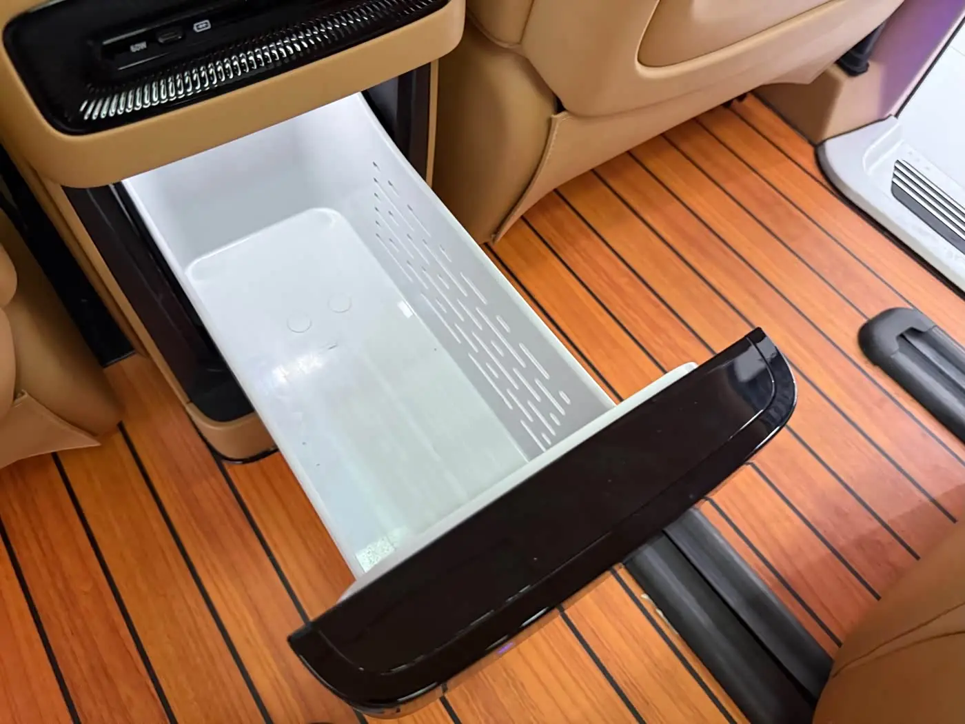 Voyah Auto Voyah Dreamer 2025 — Photo 17/20