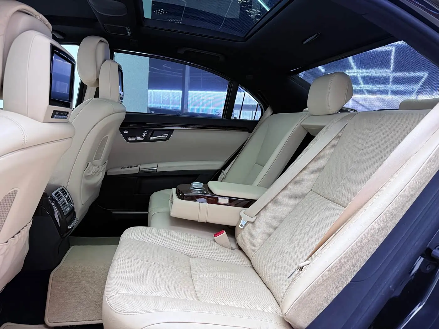 Mercedes-Benz S-Class 2008 — Photo 15/18