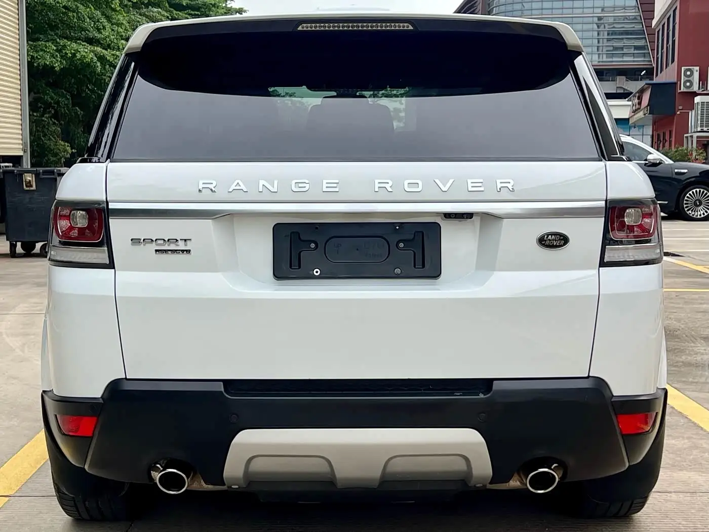 Land Rover Range Rover Sport 2016 — Photo 4/20