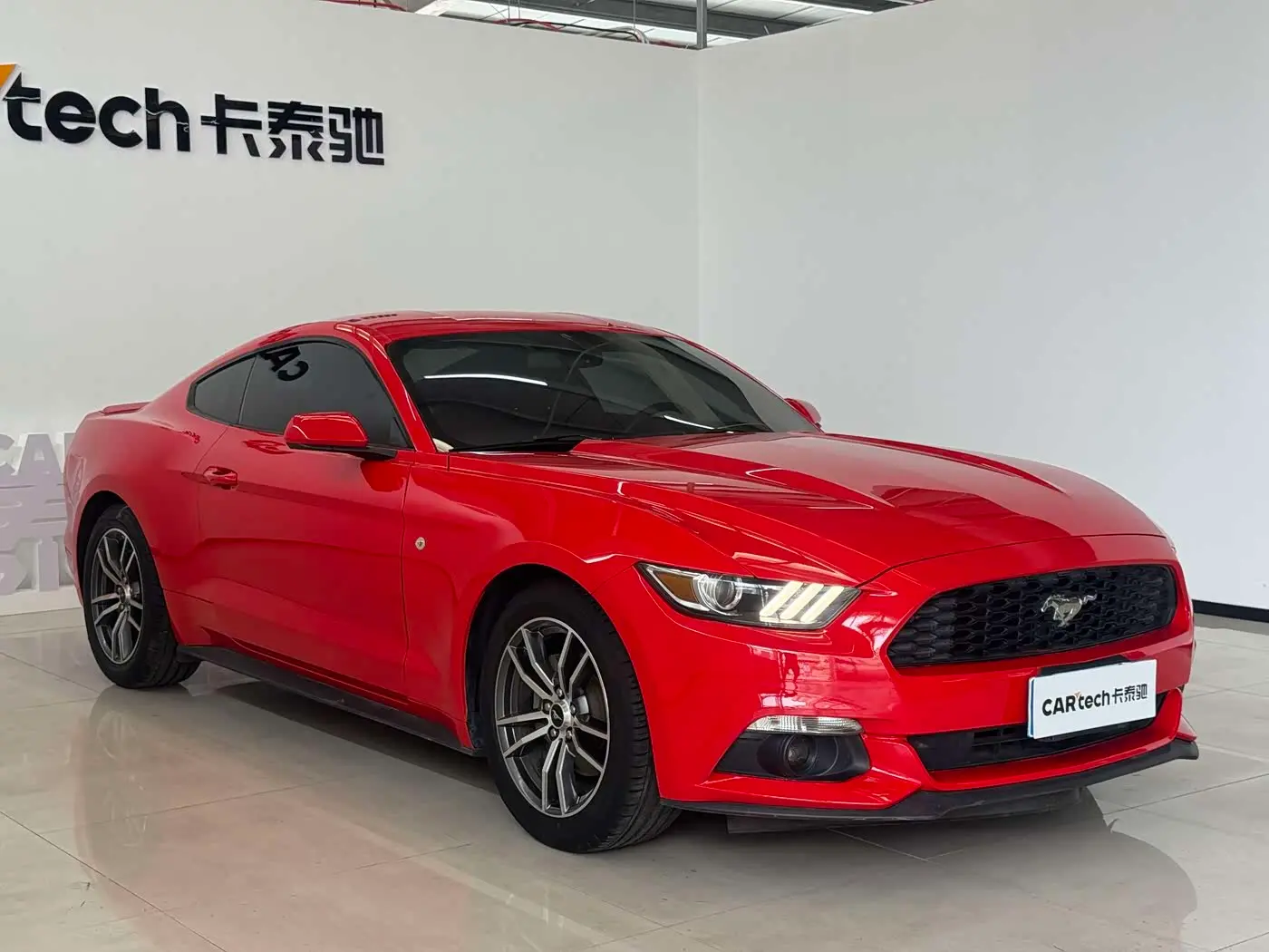 Ford Mustang 2017 — Photo 3/18