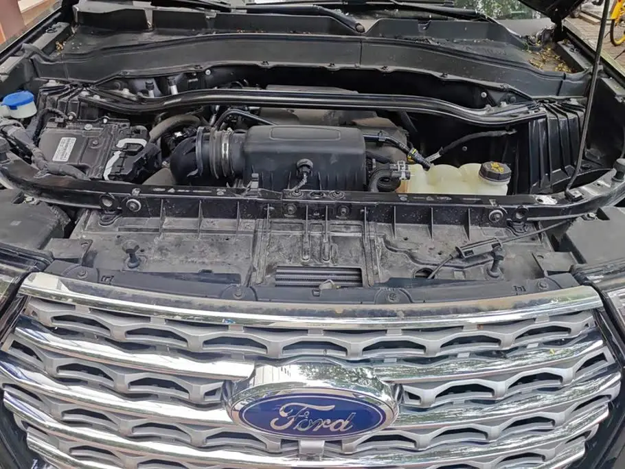 Ford Explorer 2022 — Şəkil 10/16