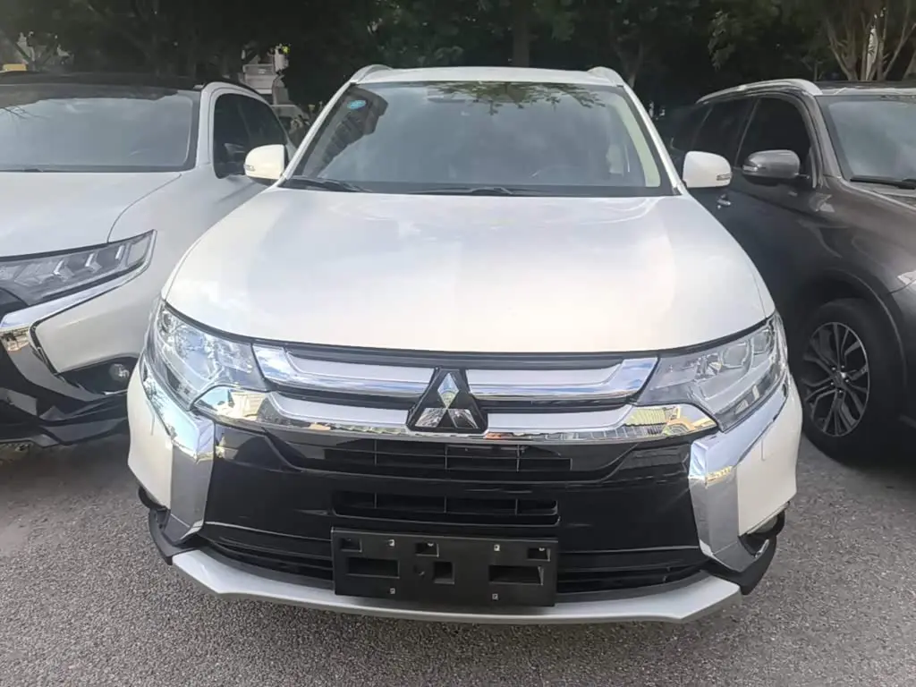 Mitsubishi Outlander 2019 — Şəkil 3/20