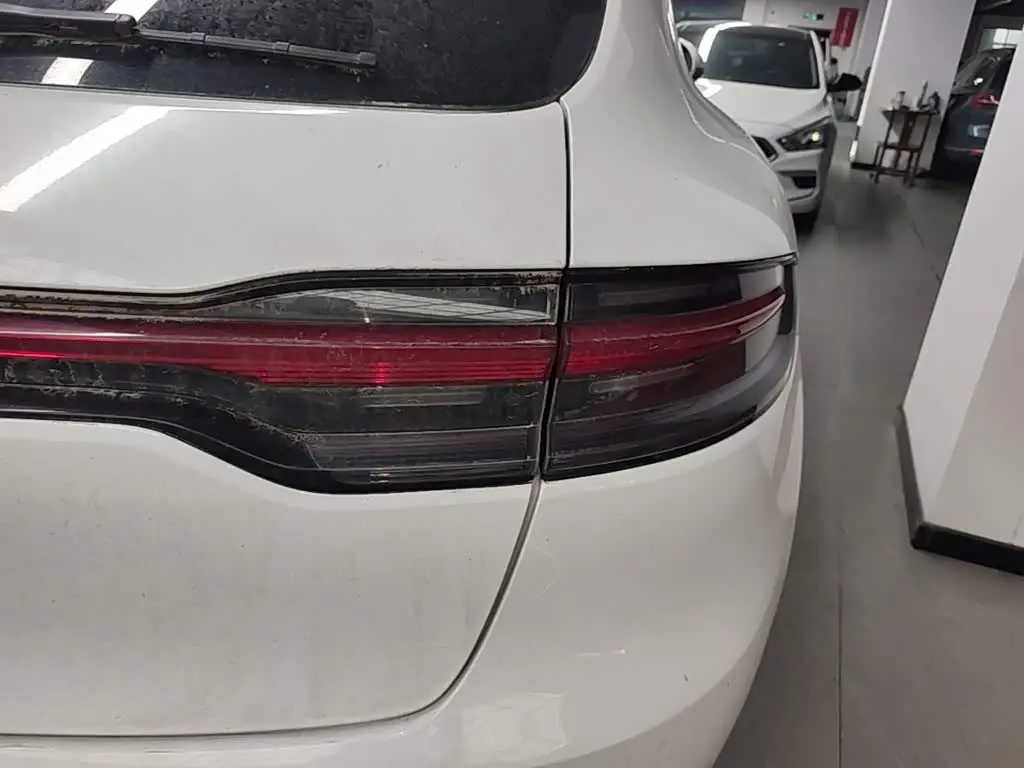 Porsche Macan 2020 — Фото 8/20