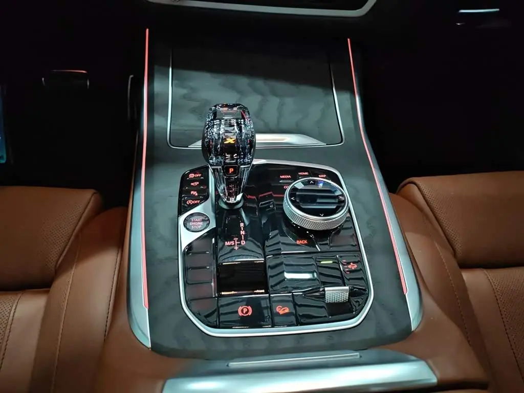 BMW X7 2019 — Фото 14/16