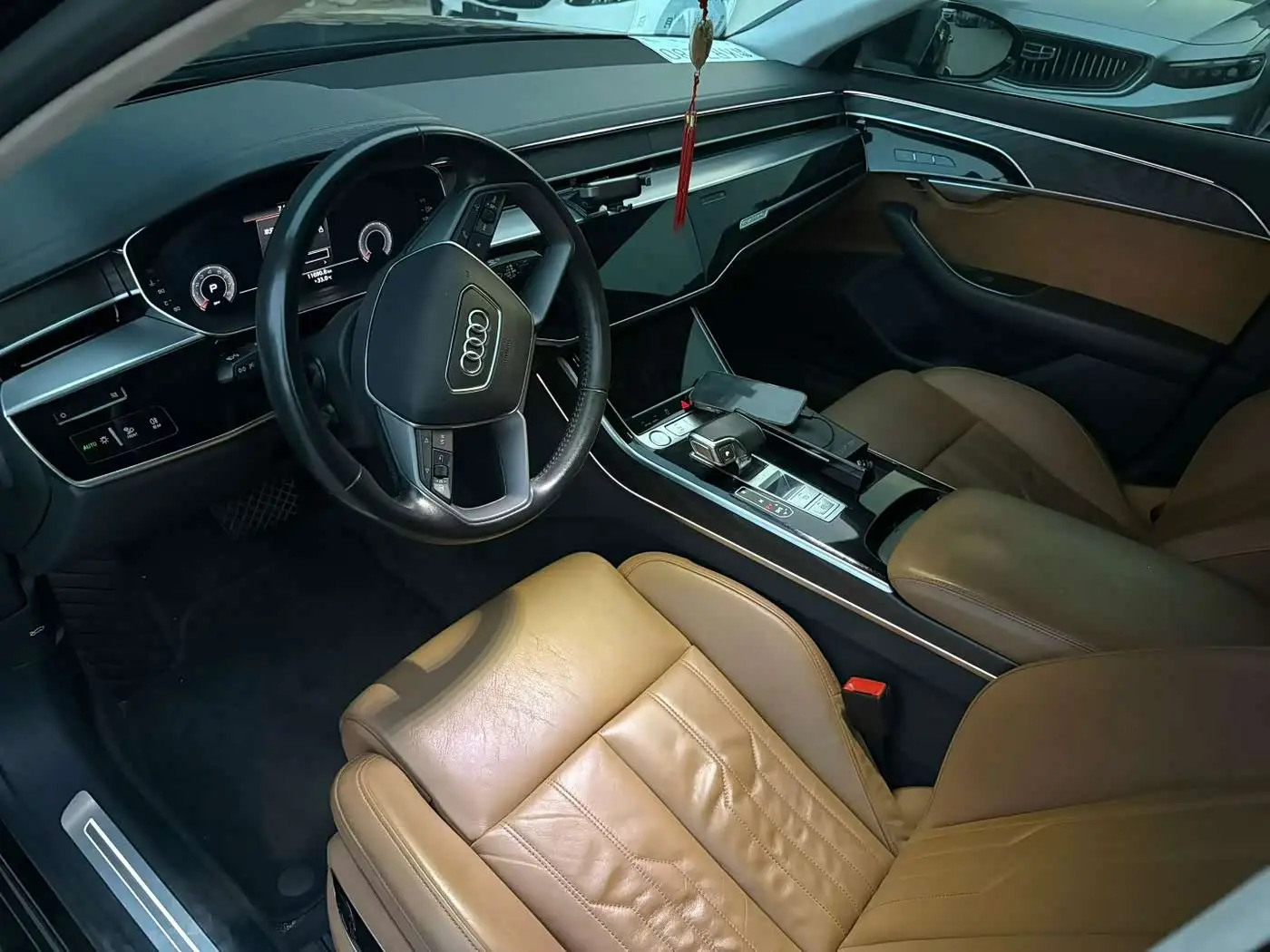 Audi A8 2020 — Şəkil 7/9