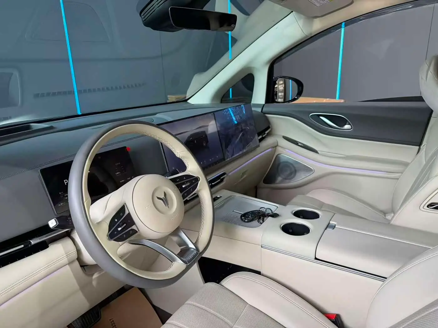 Voyah Auto Voyah Dreamer 2025 — Photo 11/12