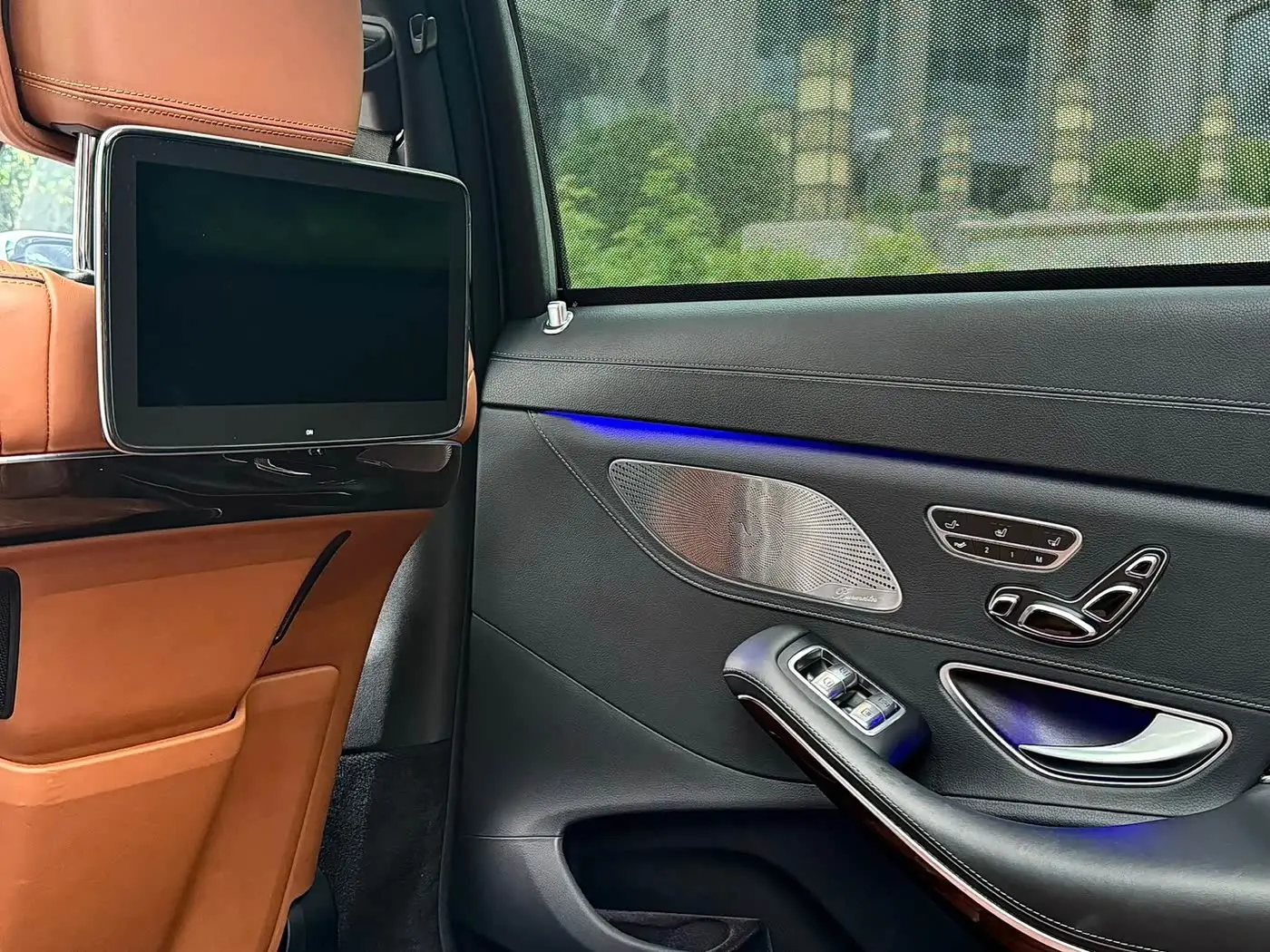 Mercedes-Benz Maybach S-Class 2020 — Photo 17/20