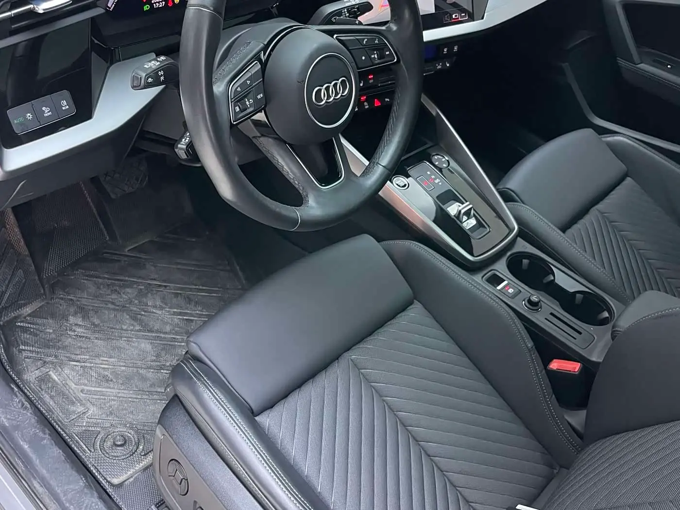 Audi A3 2023 — Photo 17/20