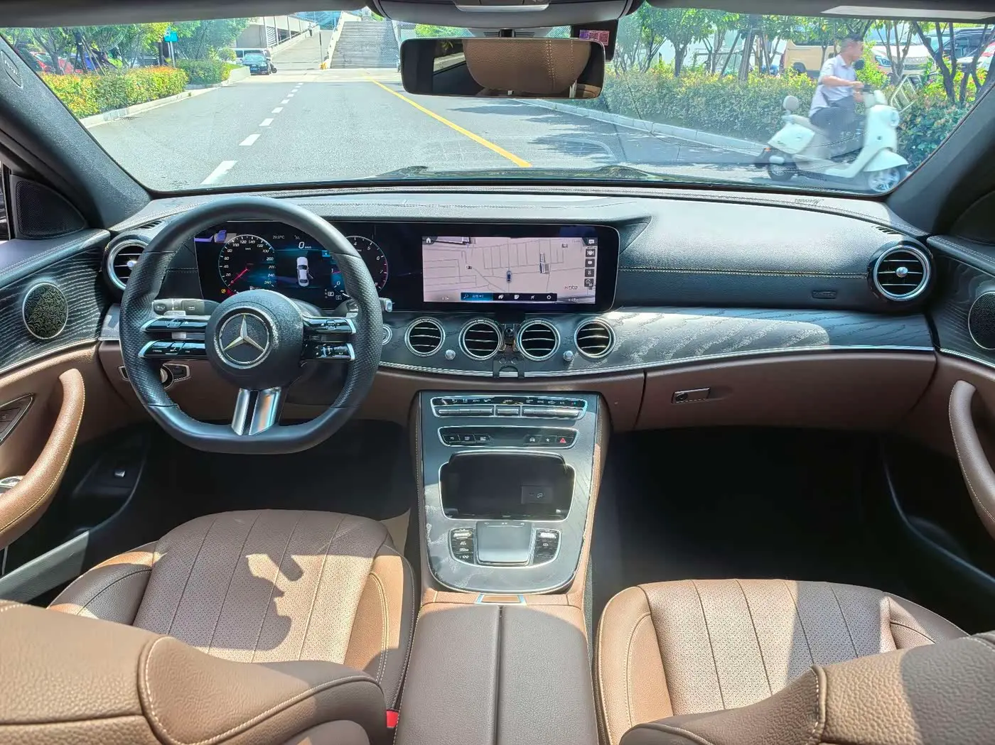 Mercedes-Benz E-Class 2021 — Şəkil 11/17