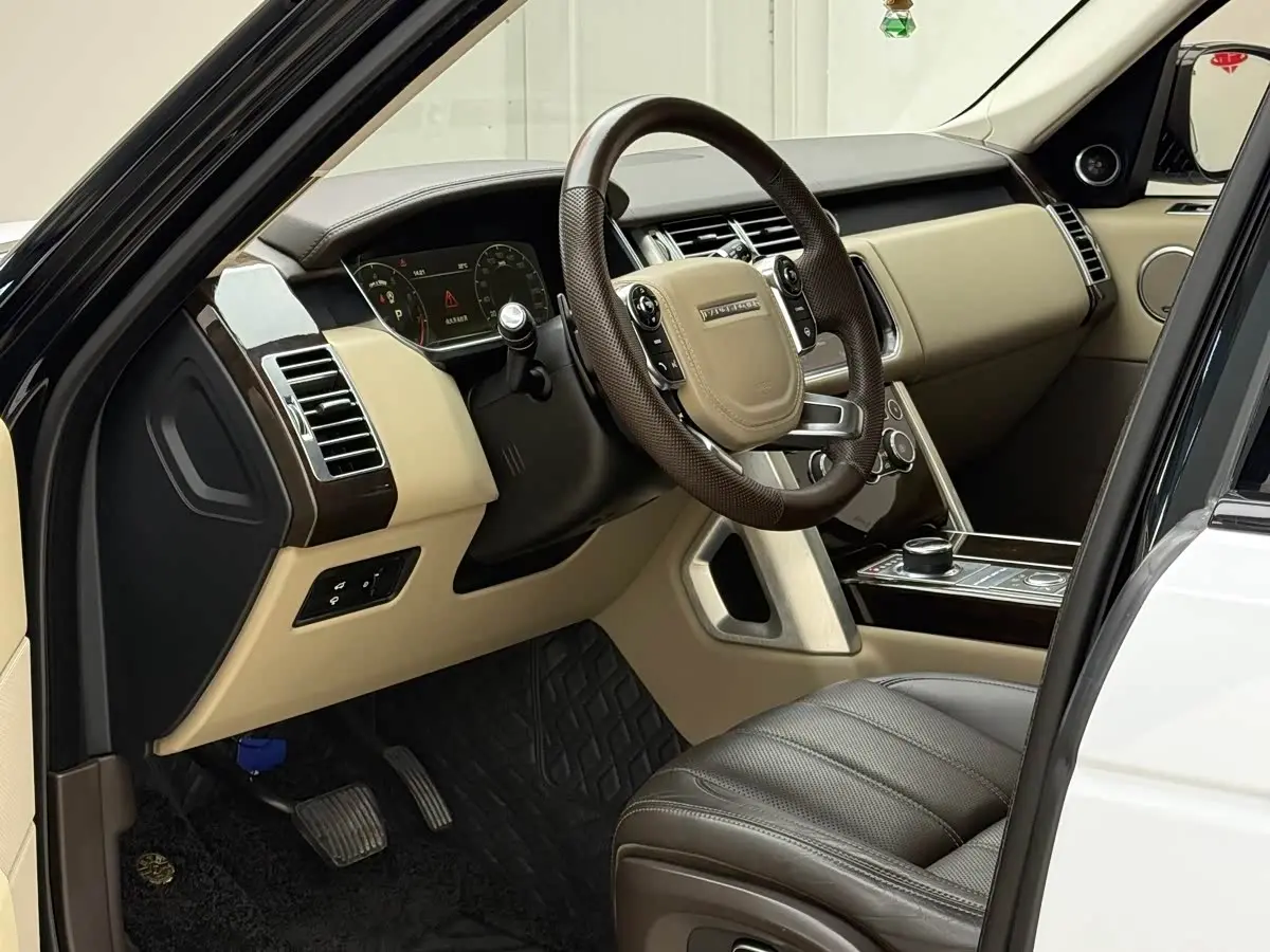 Land Rover Range Rover 2015 — ფოტო 7/20