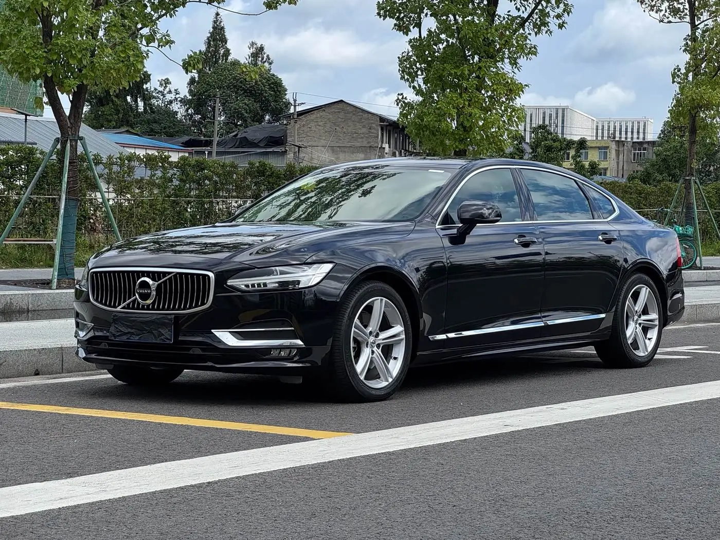 Volvo S90 2019 — Фото 1/19