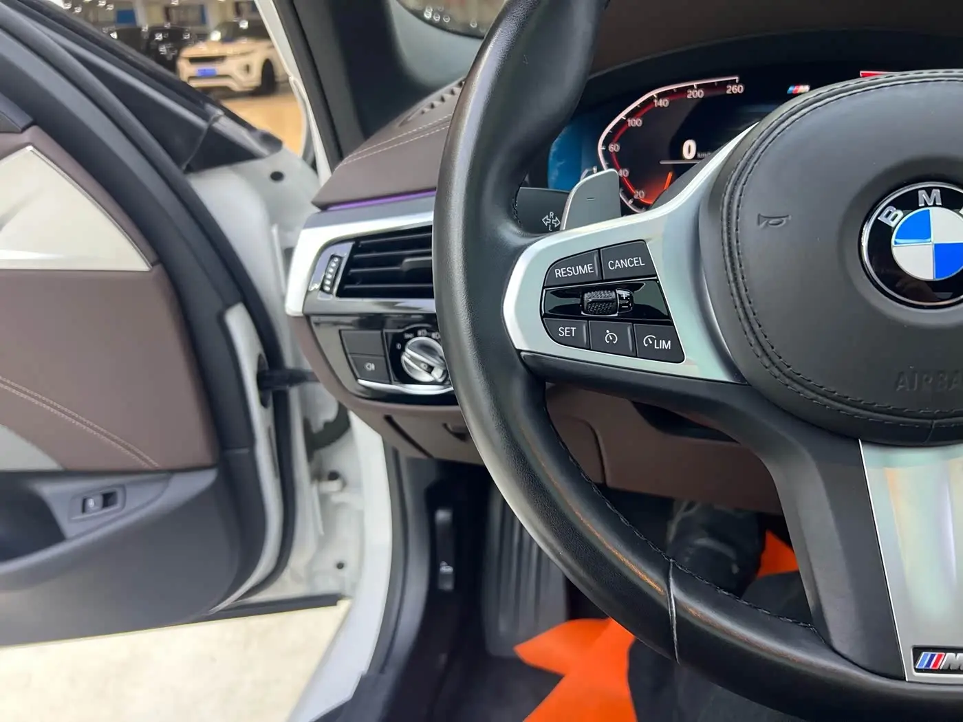 BMW 5 Series 2021 — Photo 12/20