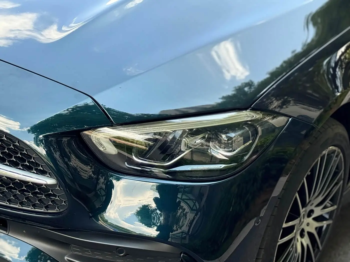 Mercedes-Benz C-Class 2024 — Photo 12/20