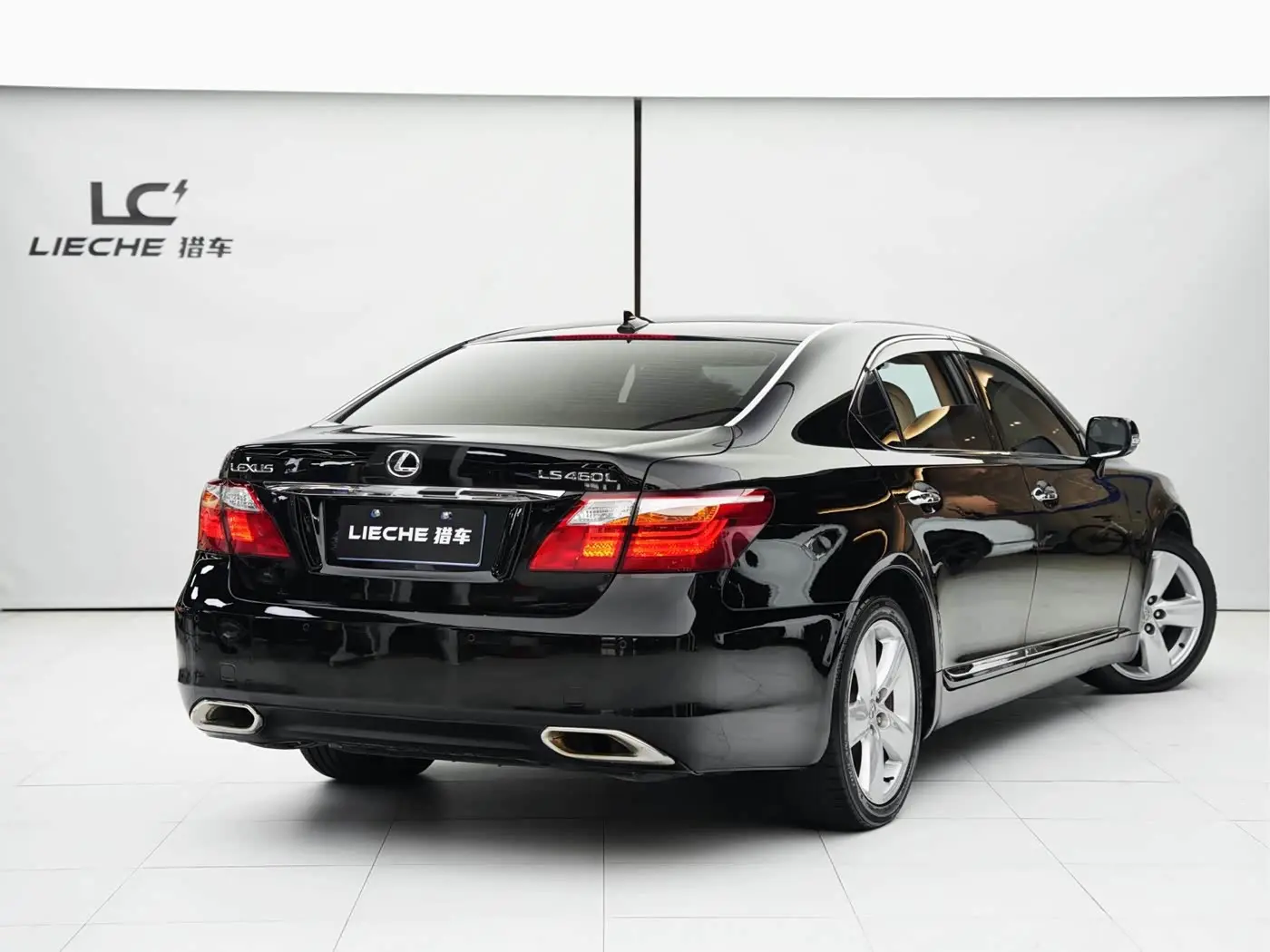 Lexus LS 2010 — Photo 5/17