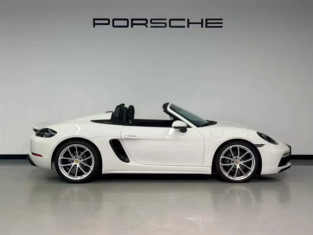 Porsche 718 2024 — Photo 8/19