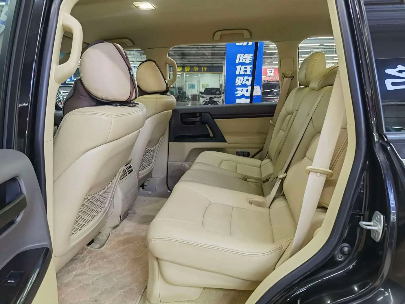 Toyota Land Cruiser 2016 — Photo 9/11